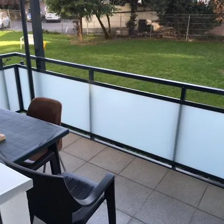 Bf Zimmer- Und Wohnungsvermietung *