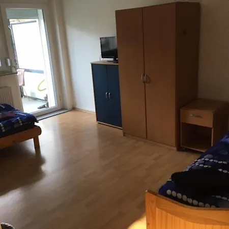 Bf Zimmer- Und Wohnungsvermietung *